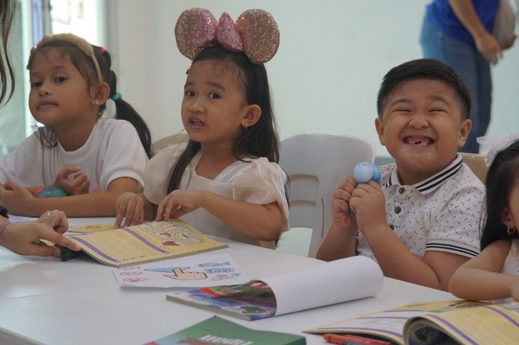 Life Kids learning together at New Life Catbalogan